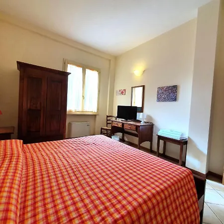 Comfortable Mansion In With Swimming Pool Feriehus