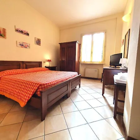 Comfortable Mansion In With Swimming Pool * Siena