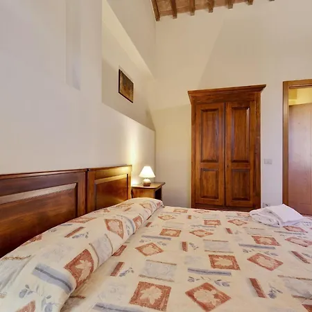 Comfortable Mansion In With Swimming Pool Ferienhaus